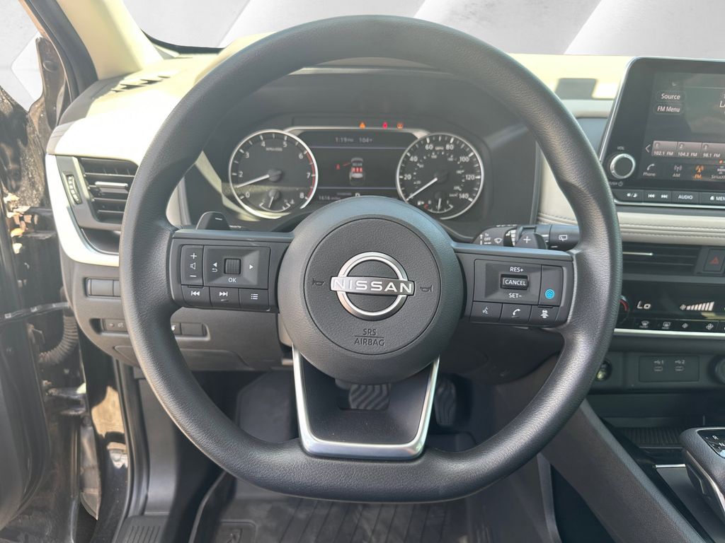 2024 Nissan Rogue SV photo 8