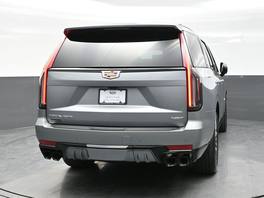 2023 Cadillac Escalade V-Series photo 3