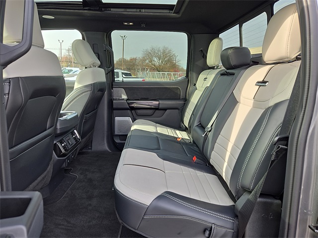 2024 Ford F-150 Lightning Platinum photo 4