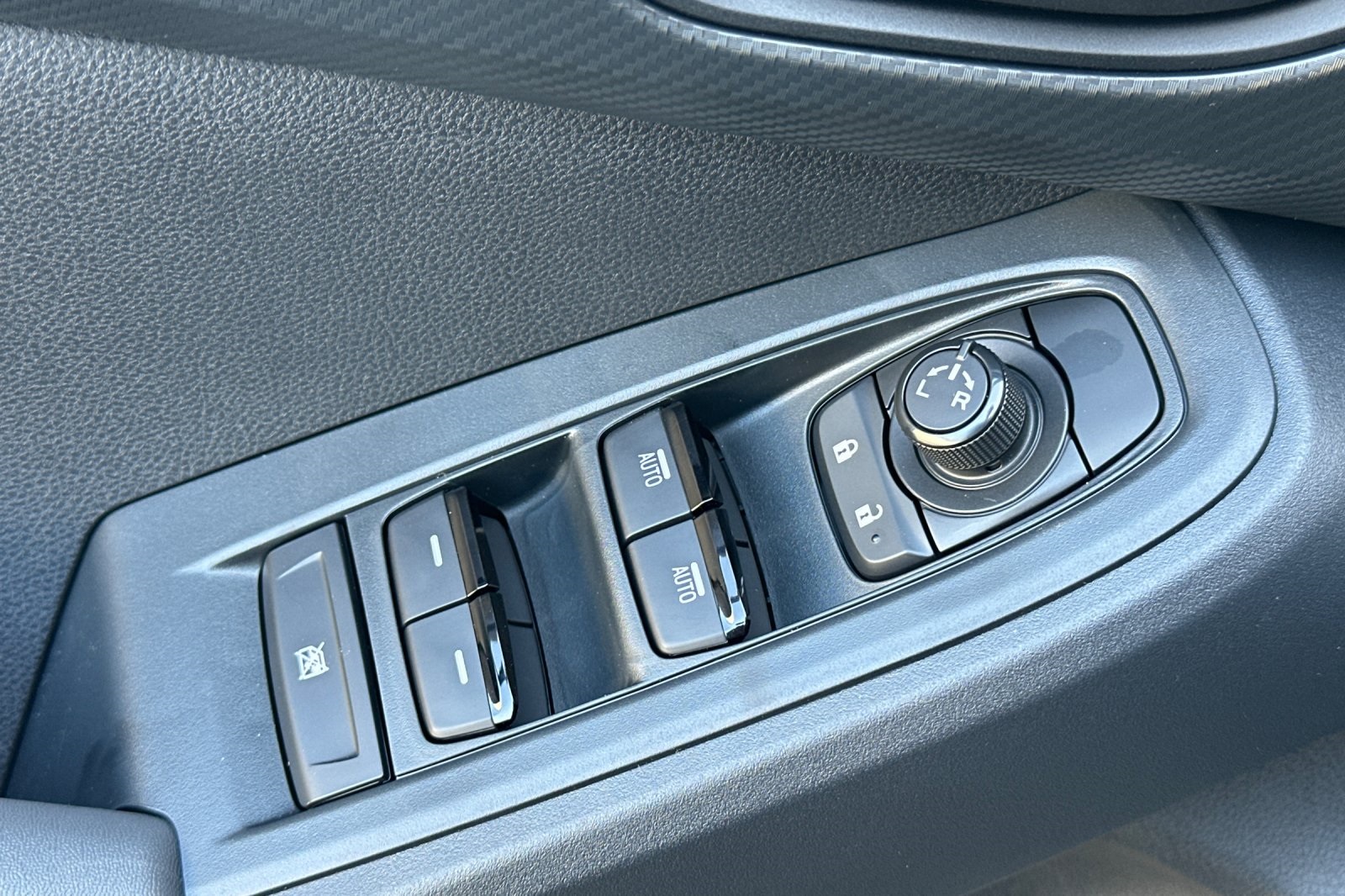 2025 Subaru Crosstrek Premium photo 42