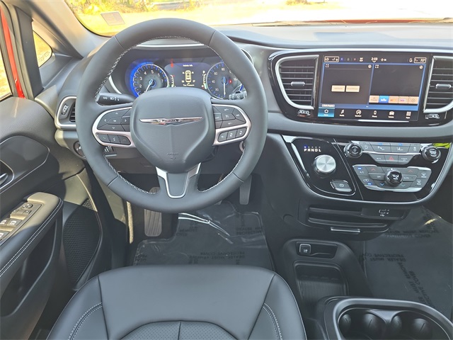 2026 Chrysler Voyager LX photo 9