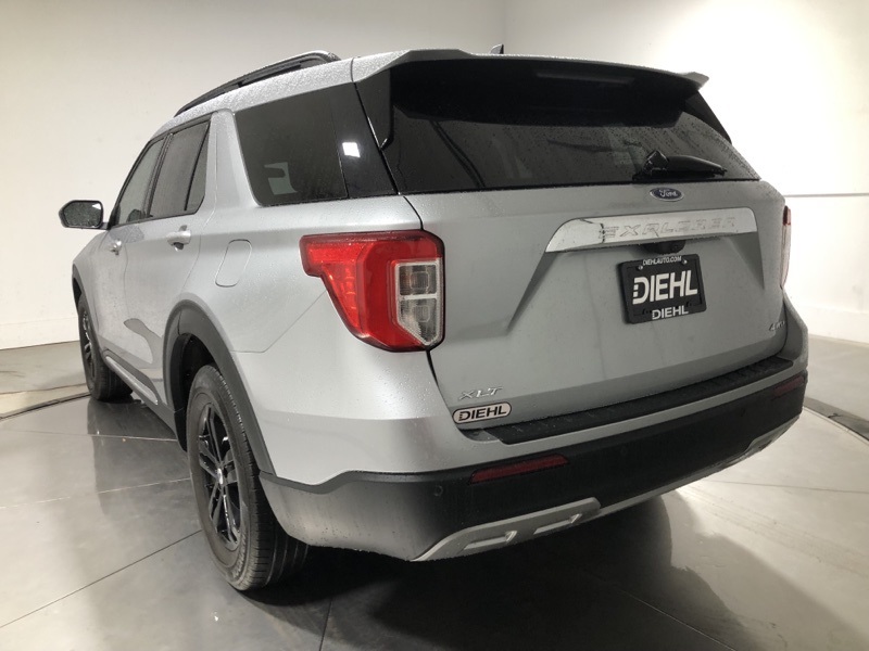 2023 Ford Explorer XLT photo 4