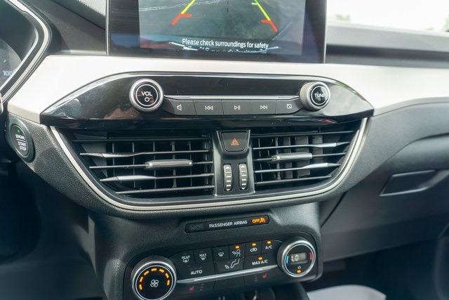 2020 Ford Escape SE photo 19