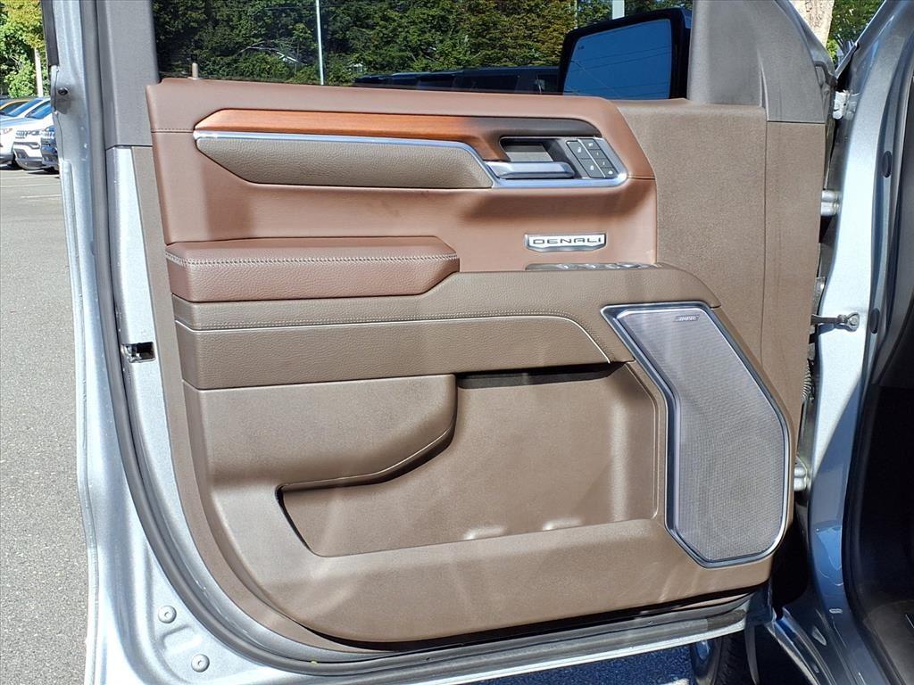2025 Gmc Sierra 1500 Denali photo 2