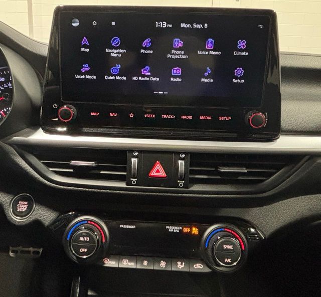 2023 Kia Forte GT-Line photo 7