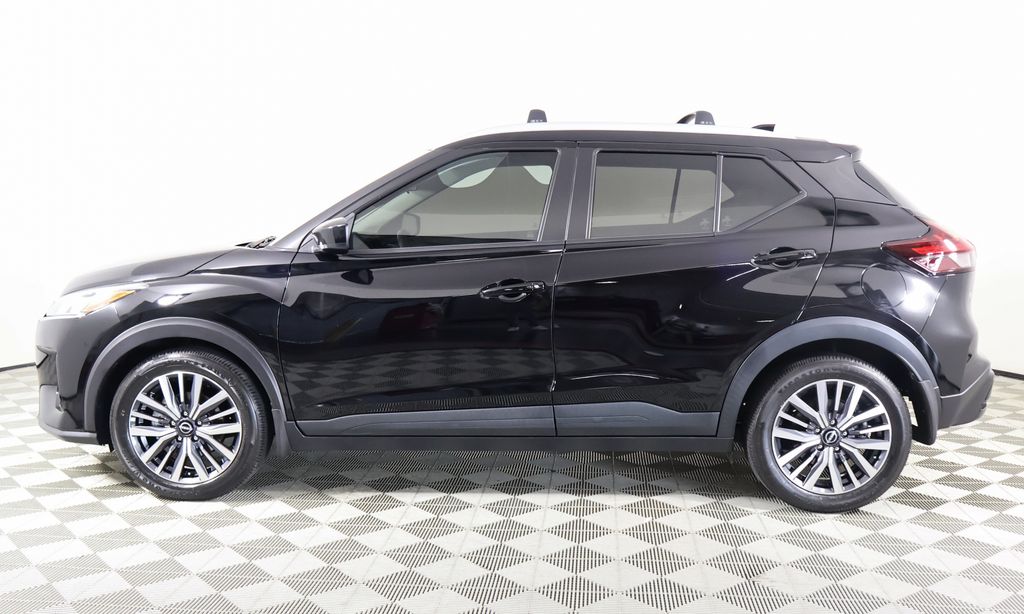 2024 Nissan Kicks SV photo 3