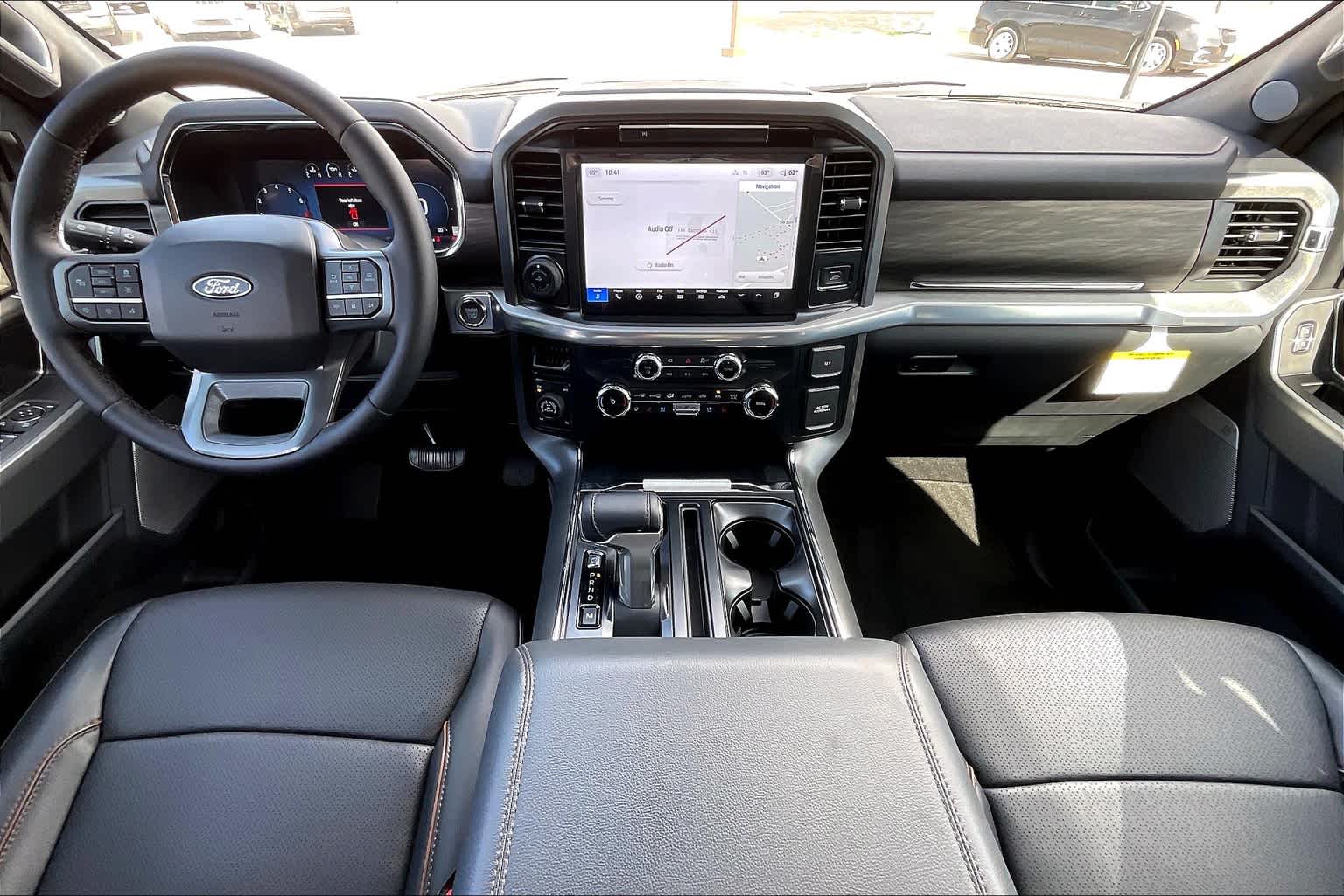 2025 Ford F-150 Lariat photo 5