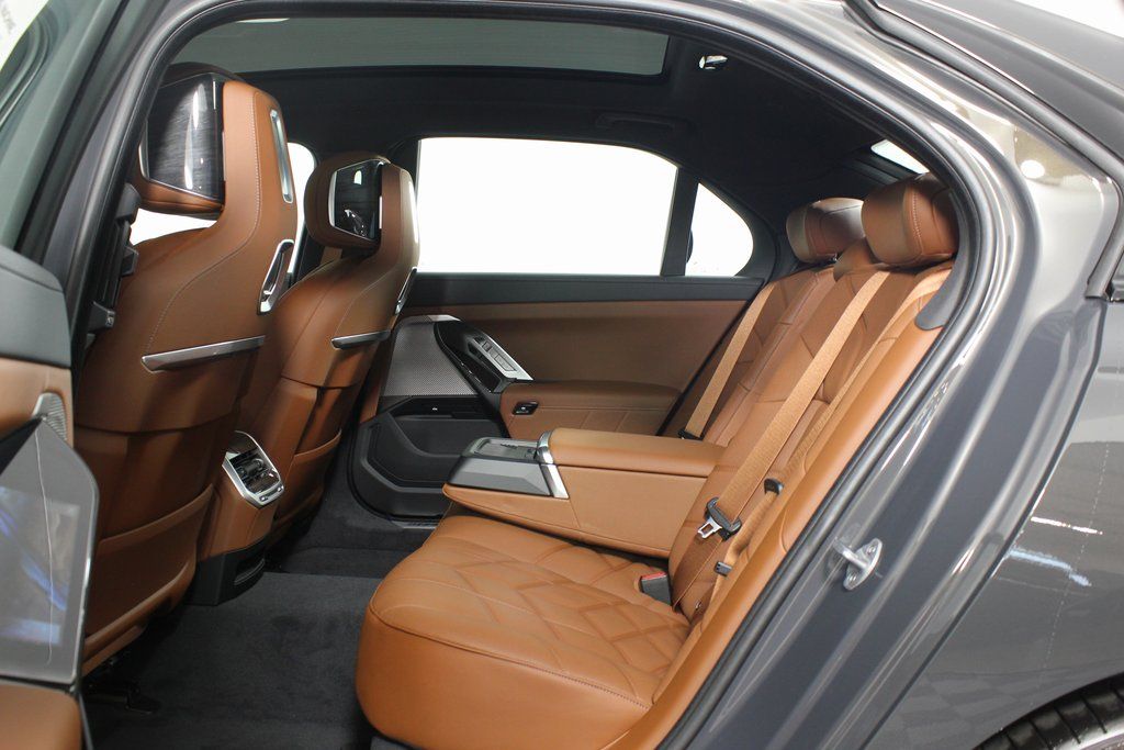 2025 Bmw 760i 760i xDrive photo 6