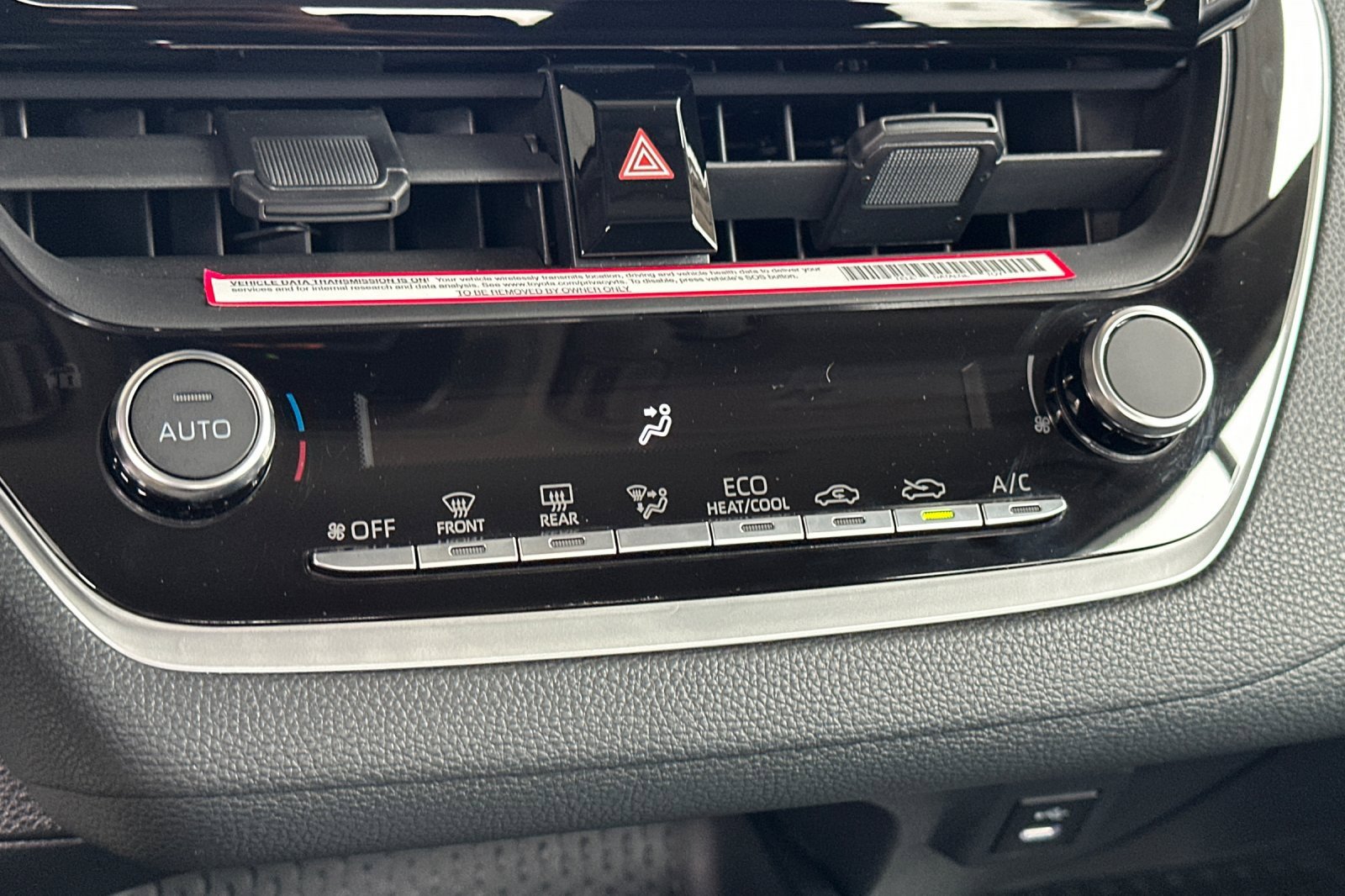 2024 Toyota Corolla LE photo 25