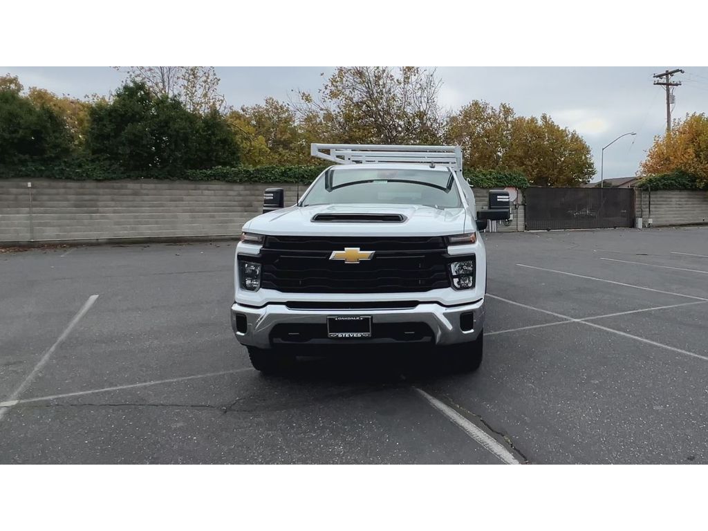 2026 Chevrolet Silverado 2500HD photo 4