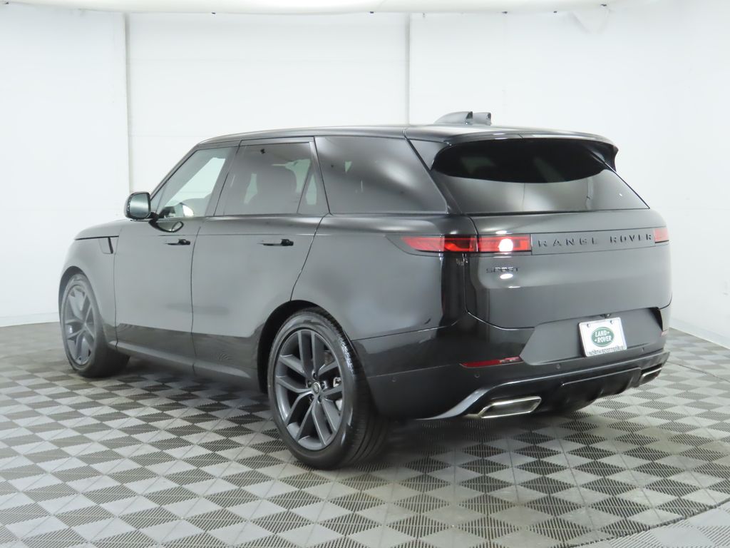 2025 Land Rover Range Rover Sport SE photo 3