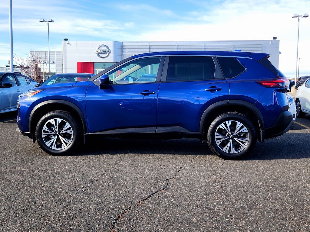 2023 Nissan Rogue SV photo 2