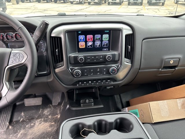 2024 Chevrolet Silverado 6500HD LT photo 15