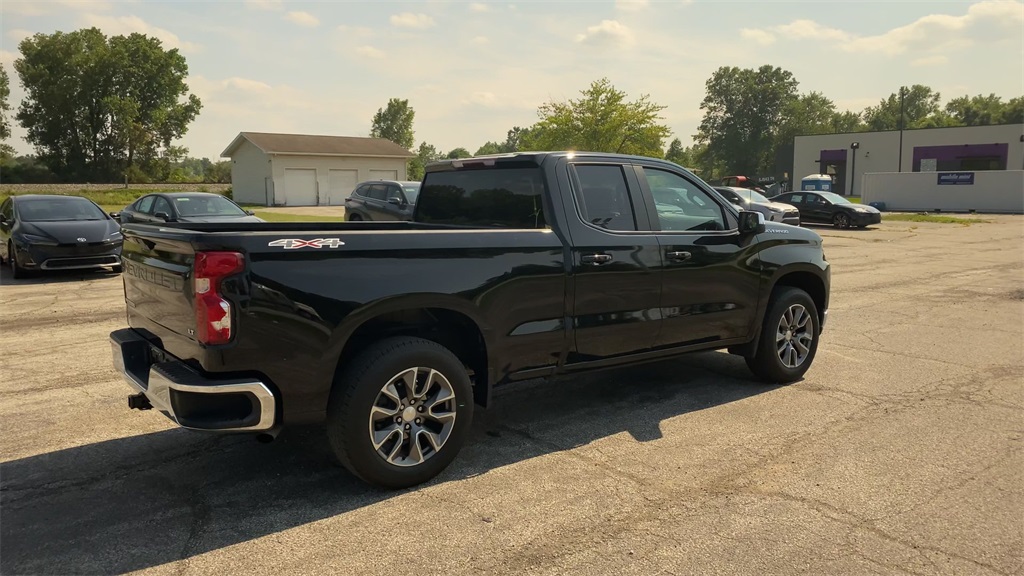 2022 Chevrolet Silverado 1500 LT photo 8
