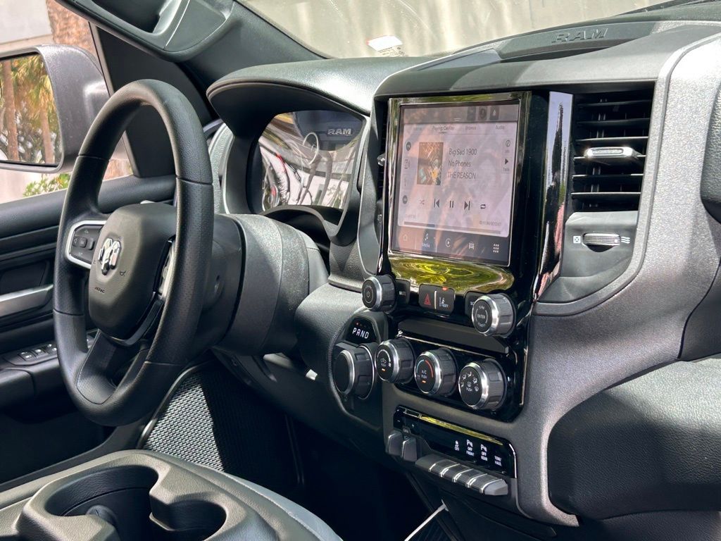 2025 Ram 1500 Tradesman photo 17