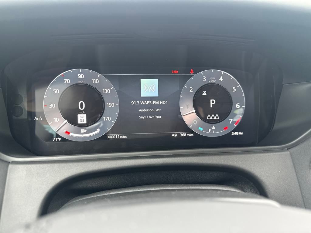 2026 Land Rover Range Rover Velar SE photo 13
