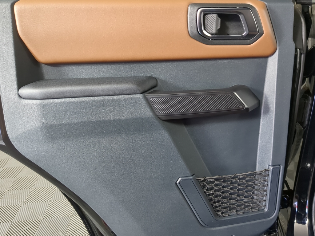 2024 Ford Bronco Outer Banks photo 12