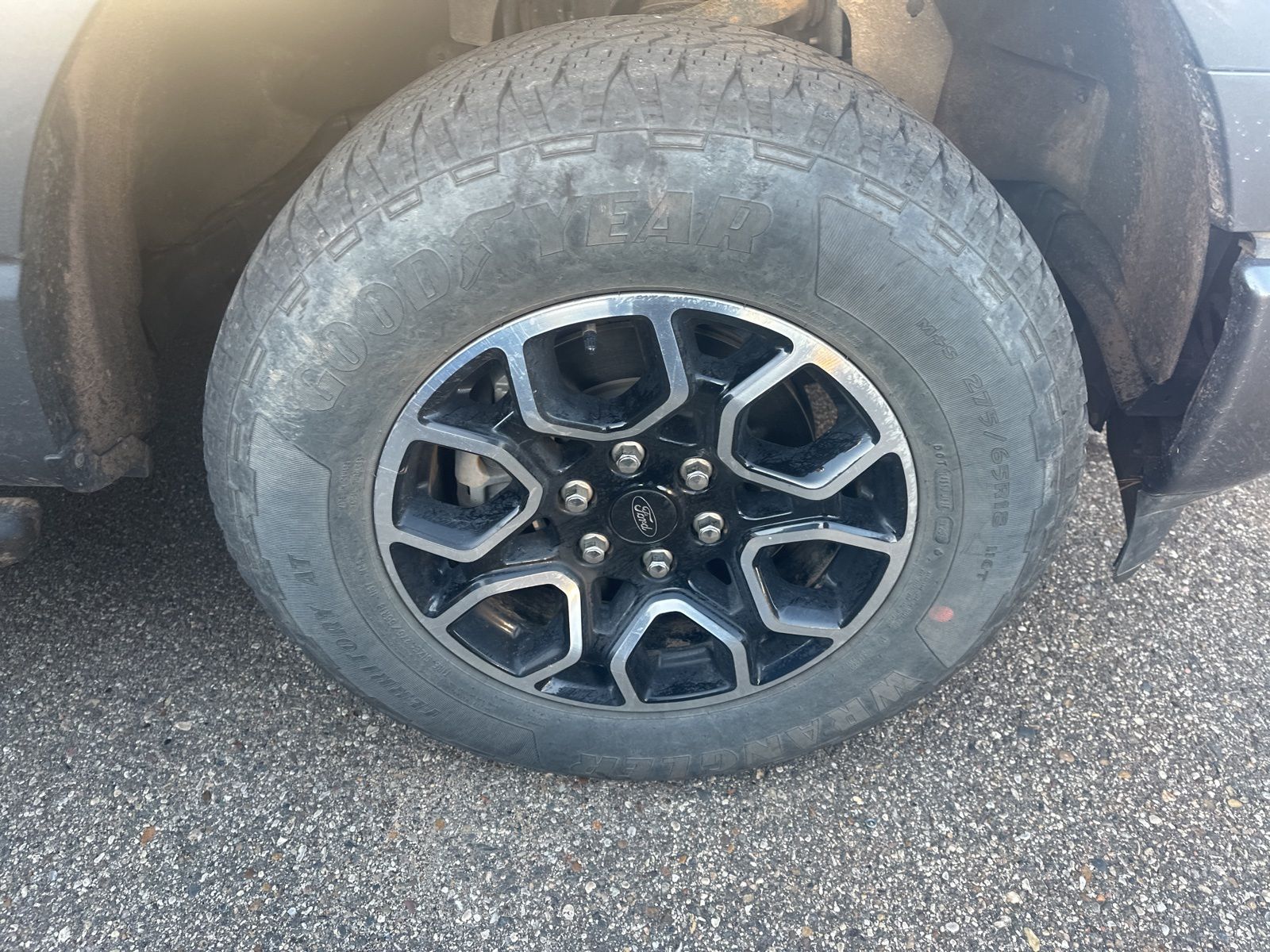 2023 Ford F-150 XLT photo 3