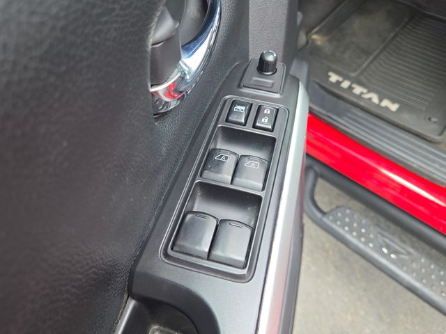 2021 Nissan Titan SV photo 16