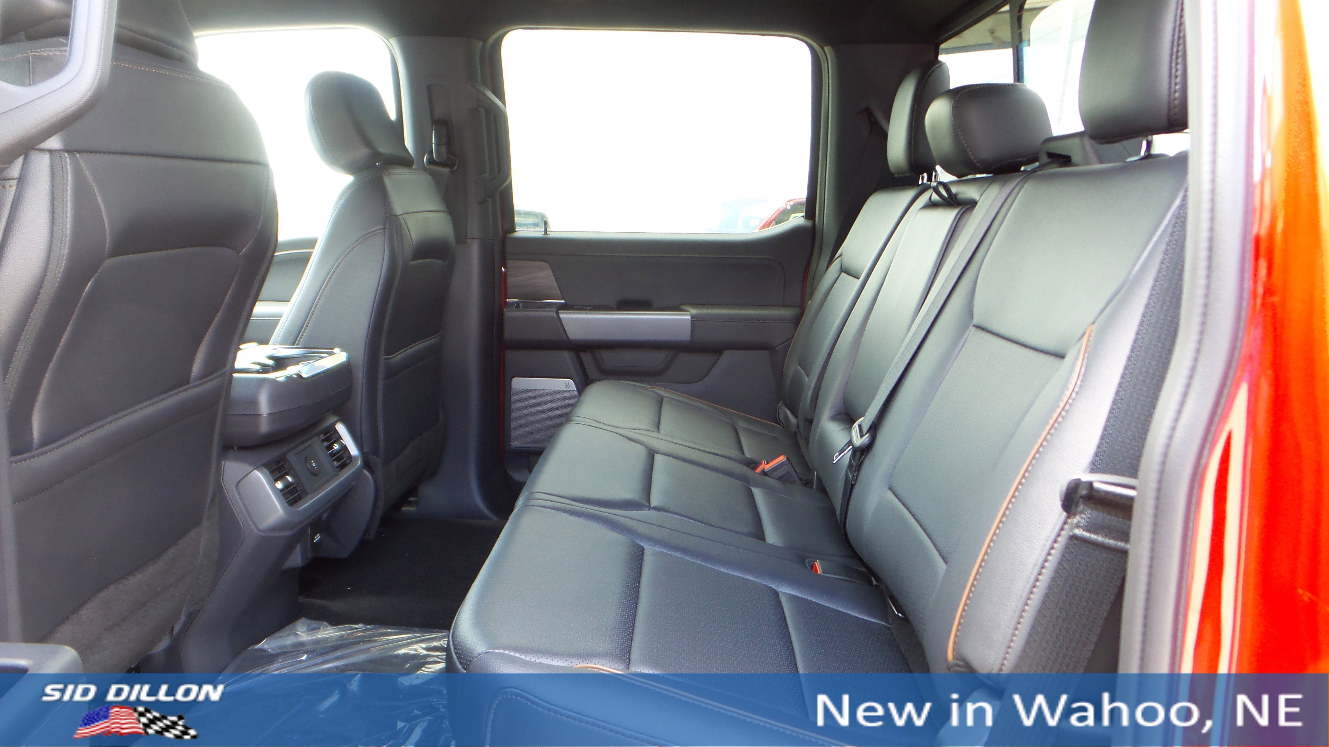 2025 Ford F-150 Lariat photo 17