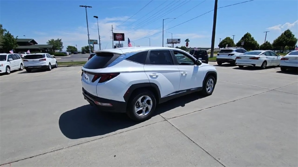 2022 Hyundai Tucson SE photo 3
