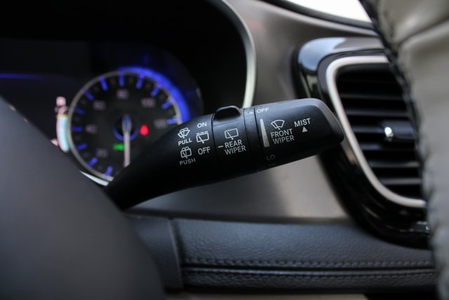 2019 Chrysler Pacifica Limited photo 12
