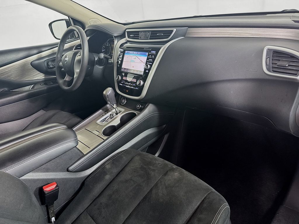 2016 Nissan Murano SV photo 35