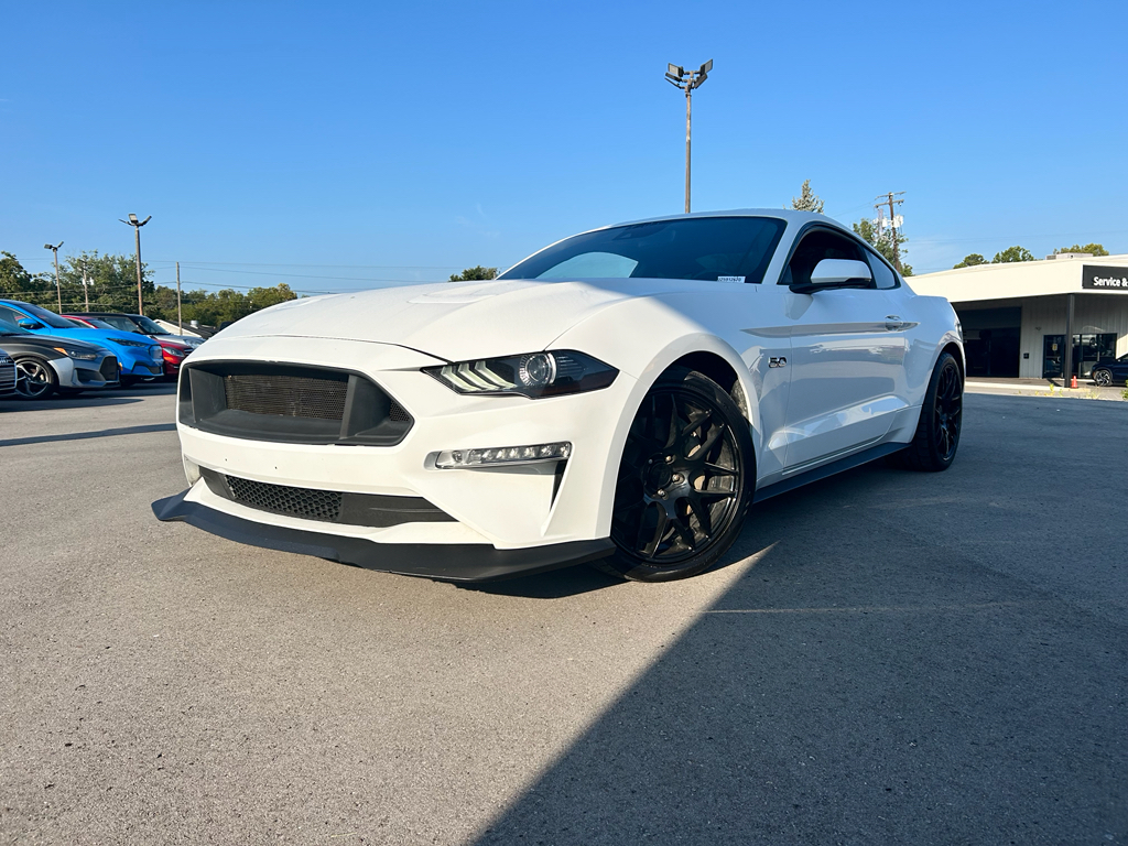 2018 Ford Mustang GT Premium photo 2