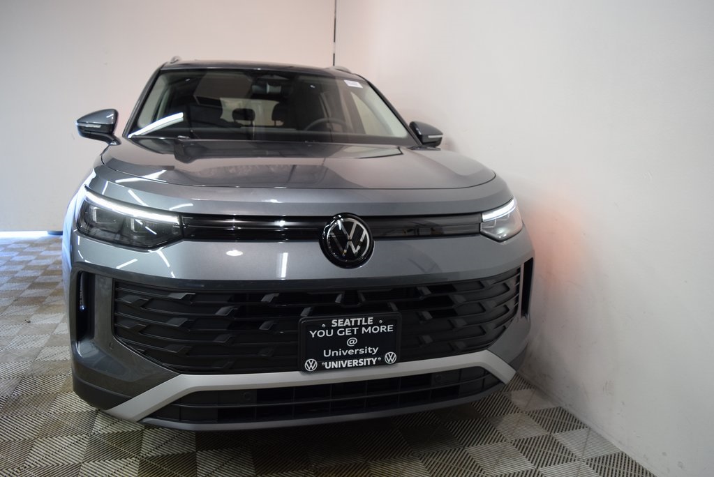 2025 Volkswagen Tiguan SE photo 2