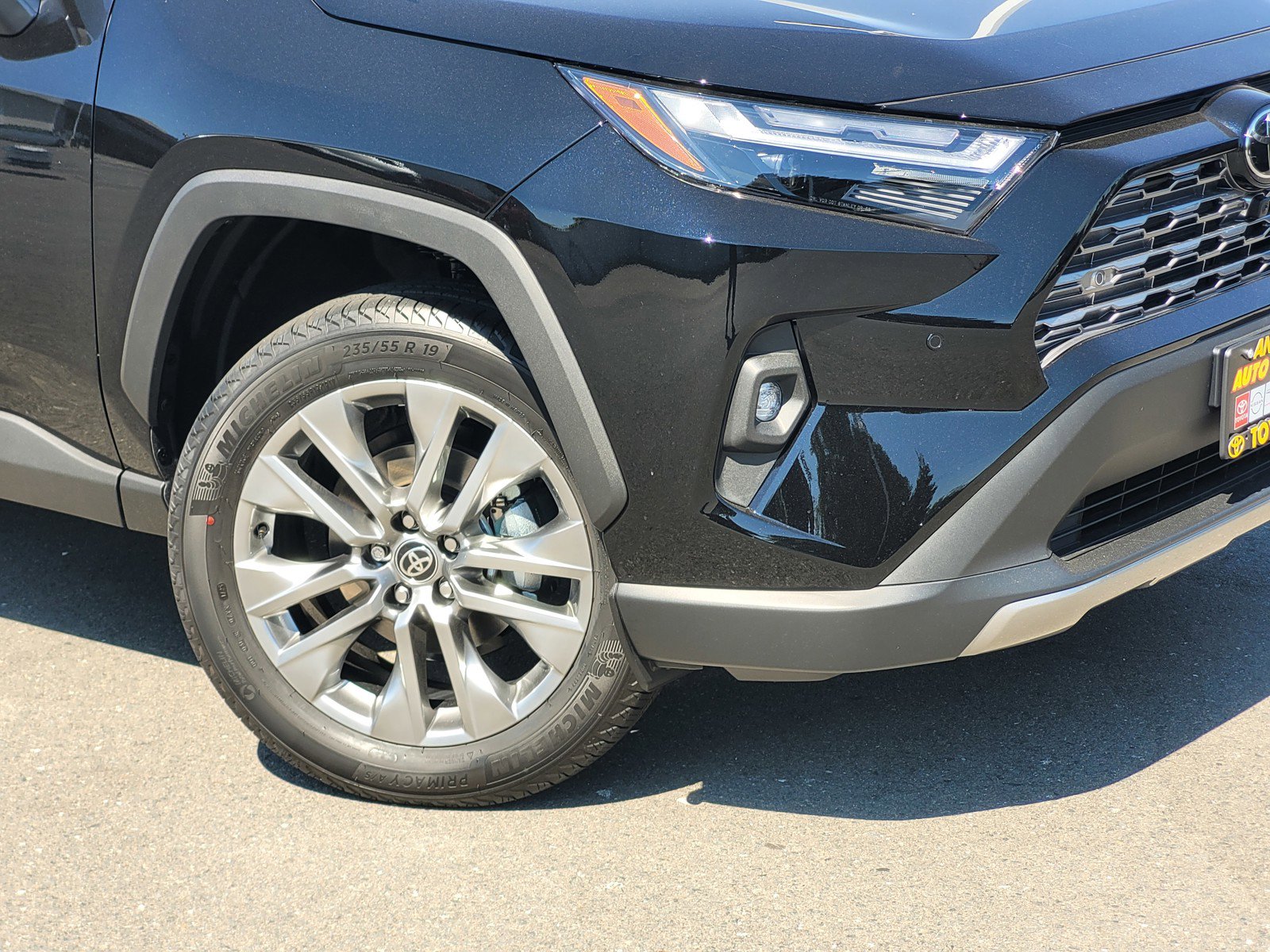 2025 Toyota RAV4 Limited photo 4