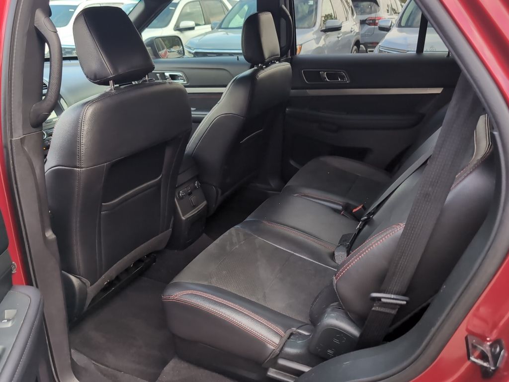 2019 Ford Explorer XLT photo 12