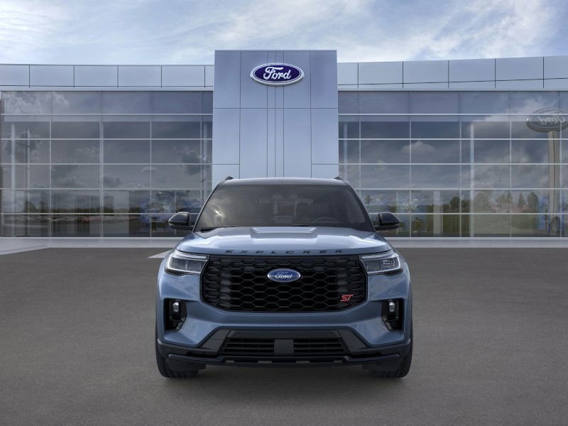 2025 Ford Explorer ST photo 4