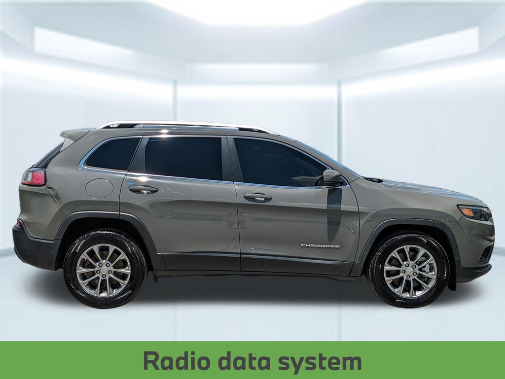 2021 Jeep Cherokee Latitude Lux photo 5