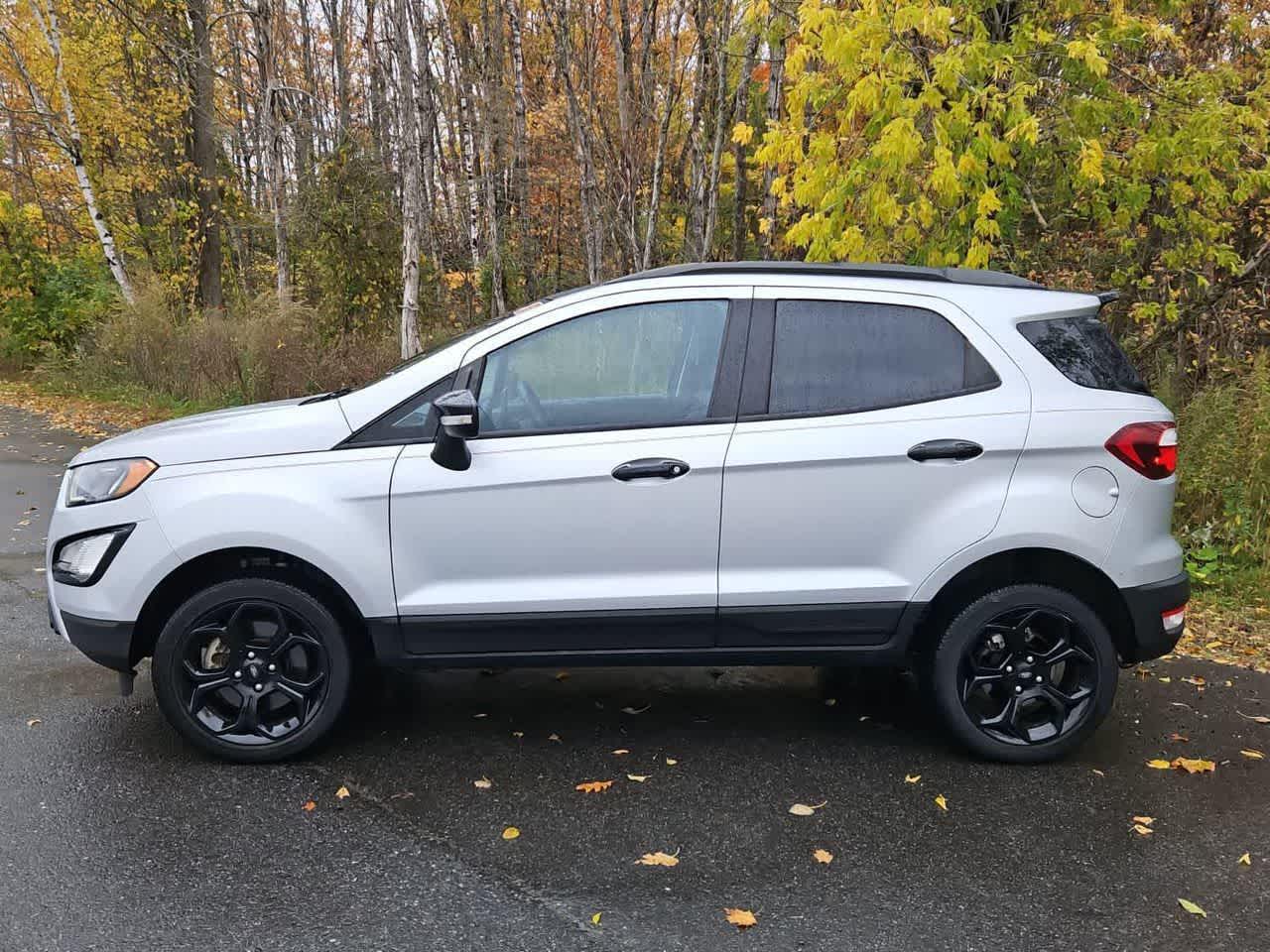 2022 Ford EcoSport SES photo 2