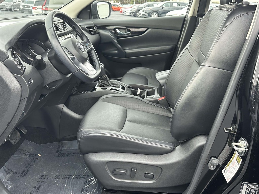 2022 Nissan Rogue Sport SL photo 4