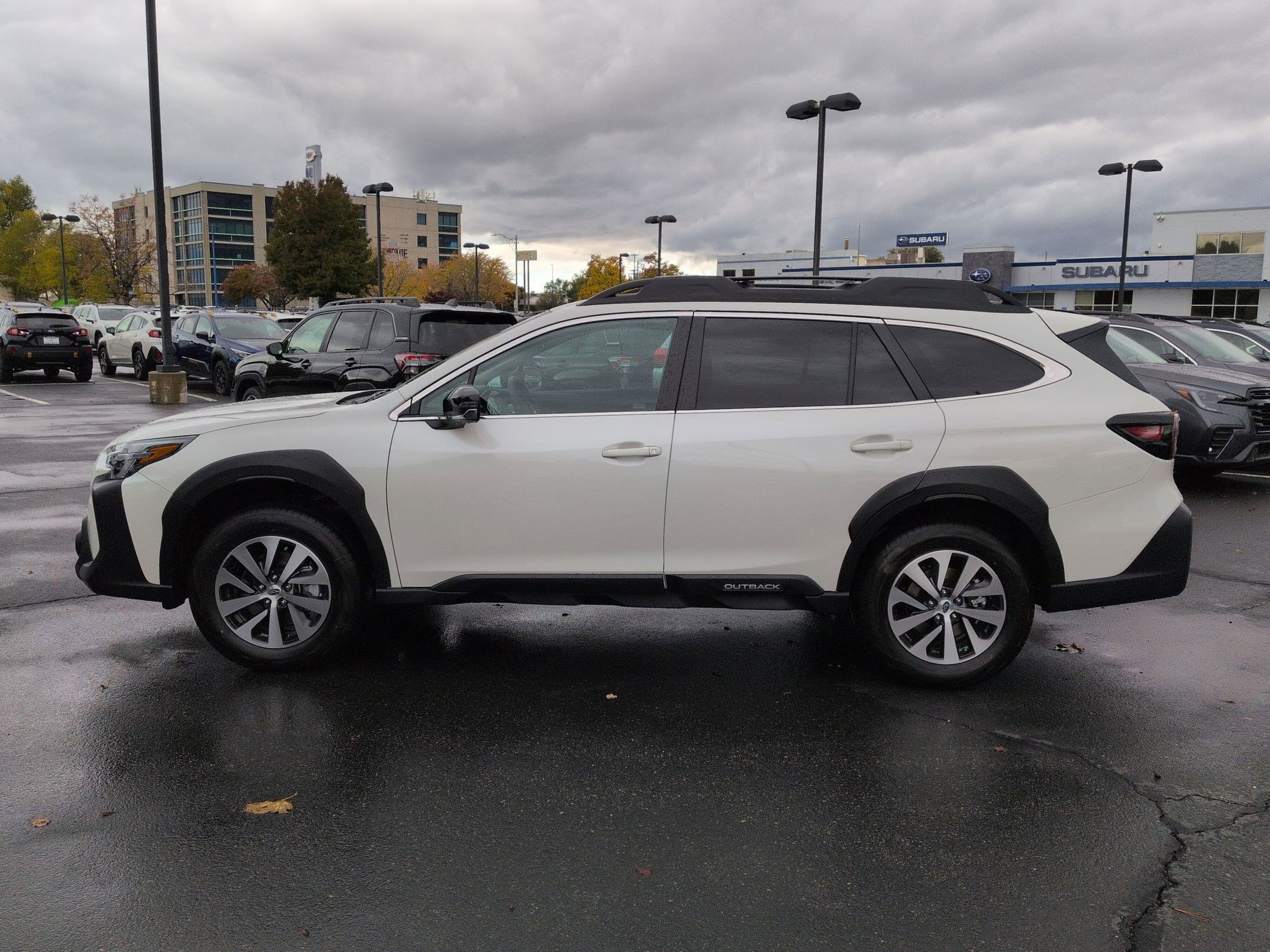 2025 Subaru Outback Premium photo 3