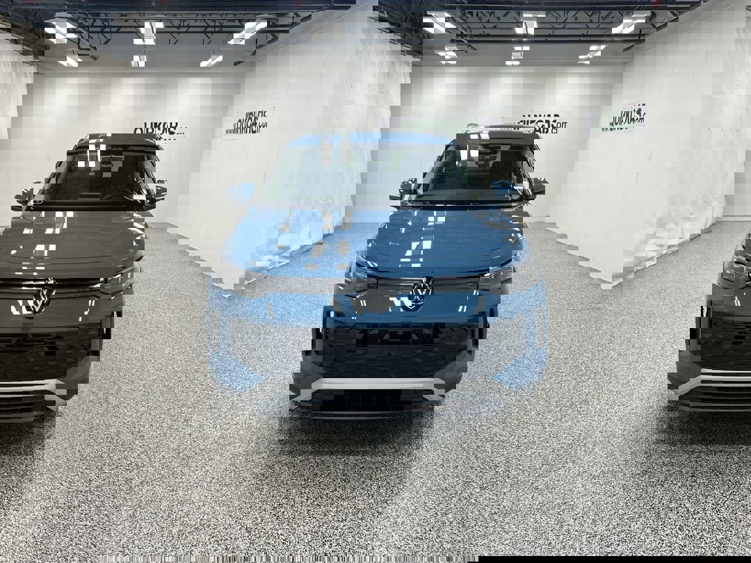 2025 Volkswagen Tiguan SE photo 2