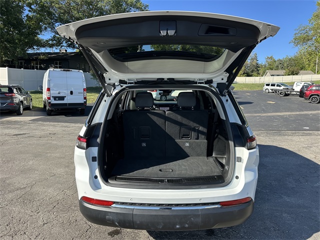 2022 Jeep Grand Cherokee Limited photo 4