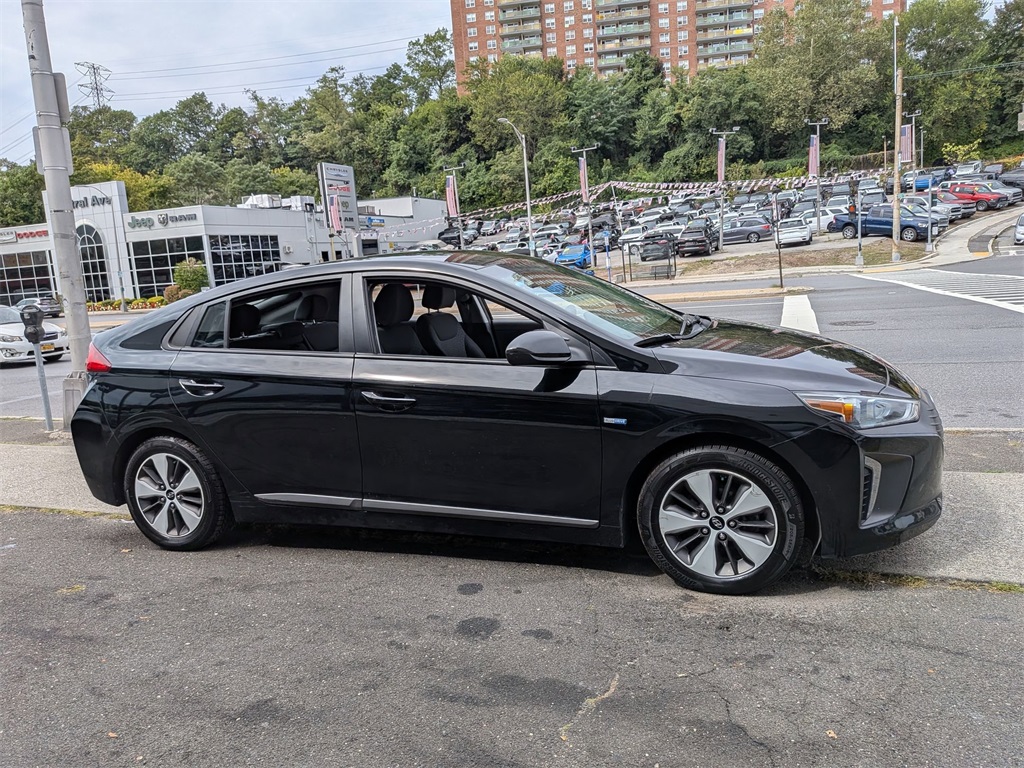 2019 Hyundai Ioniq Plug-In Hybrid photo 4