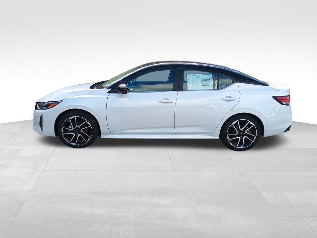 2025 Nissan Sentra SR photo 3