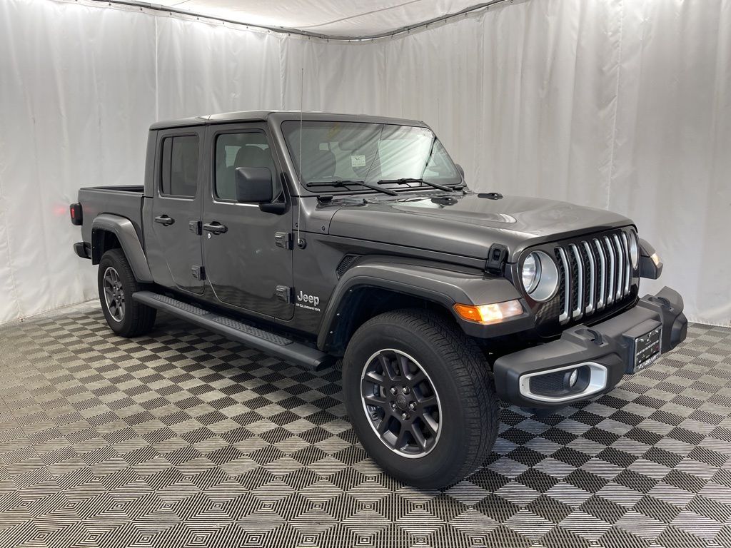 2023 Jeep Gladiator Overland photo 2