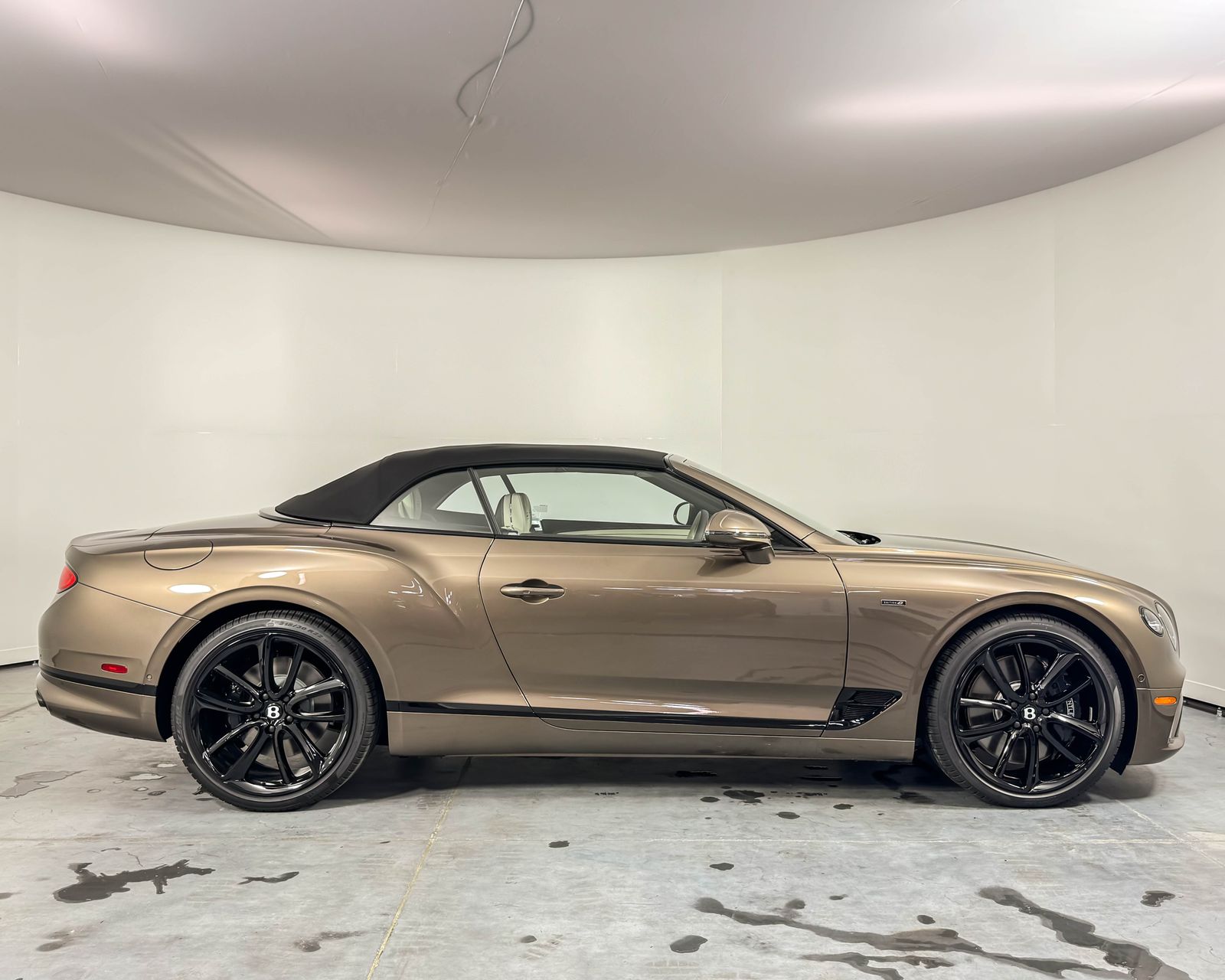 2024 Bentley Continental GTC photo 30