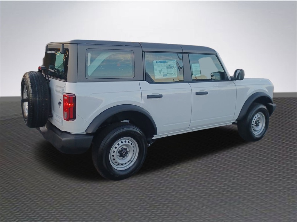 2025 Ford Bronco Base photo 4