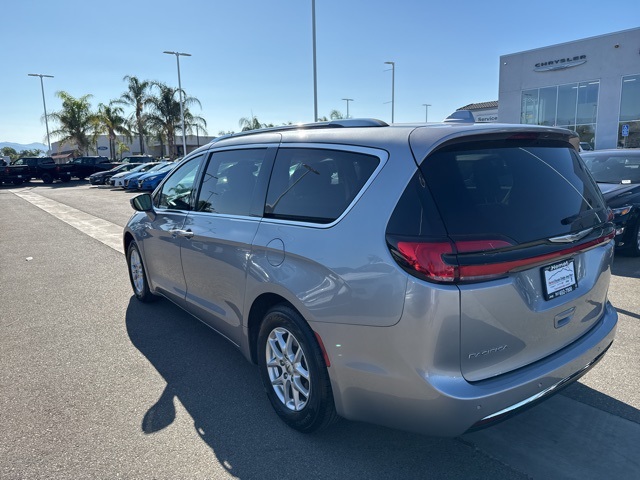 2021 Chrysler Pacifica Touring L photo 5