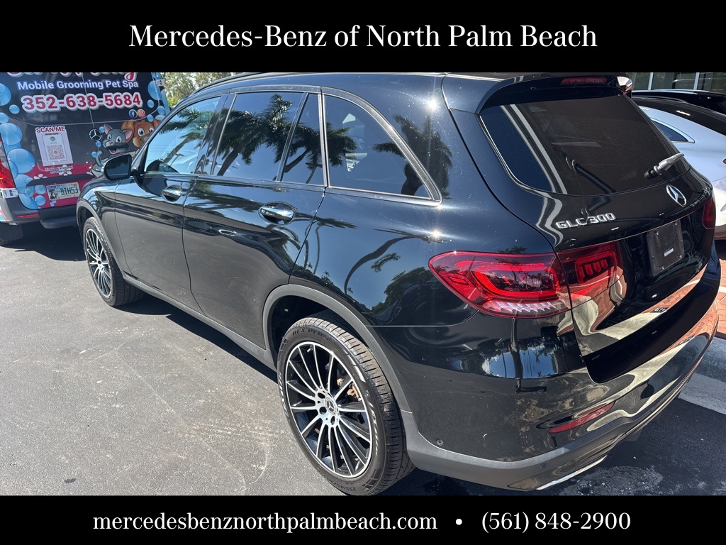 2022 Mercedes Benz GLC 300 photo 4