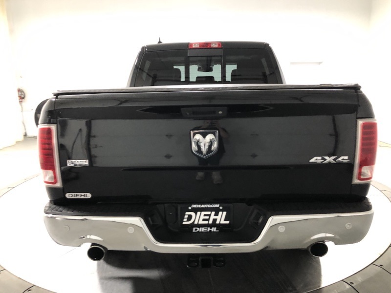2017 Ram 1500 Laramie photo 3