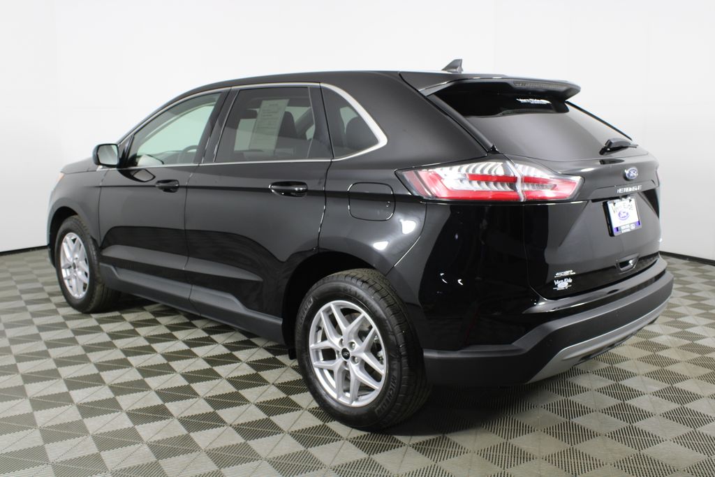 2024 Ford Edge SEL photo 4