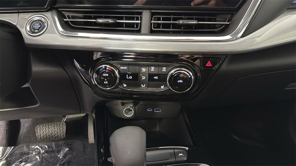 2024 Chevrolet Trax LT photo 19