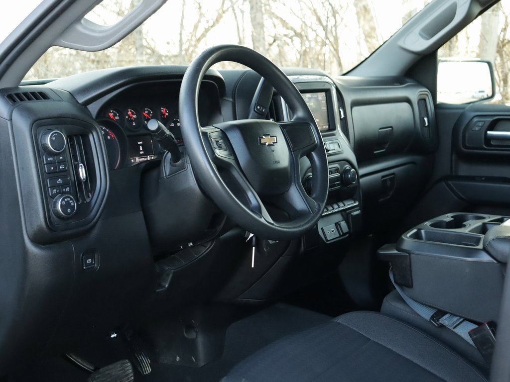 2022 Chevrolet Silverado 1500 Custom photo 9
