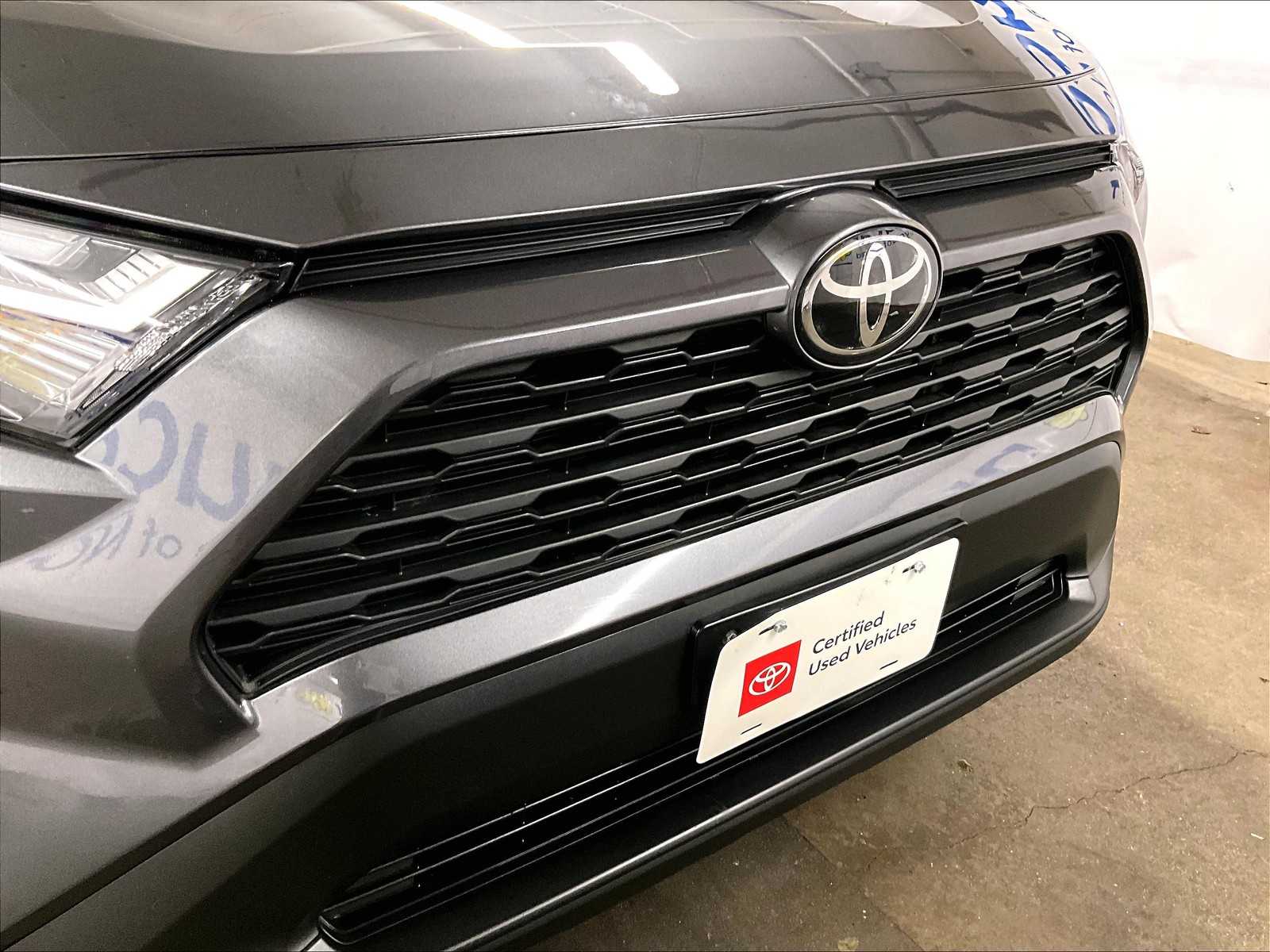 2024 Toyota RAV4 LE photo 28